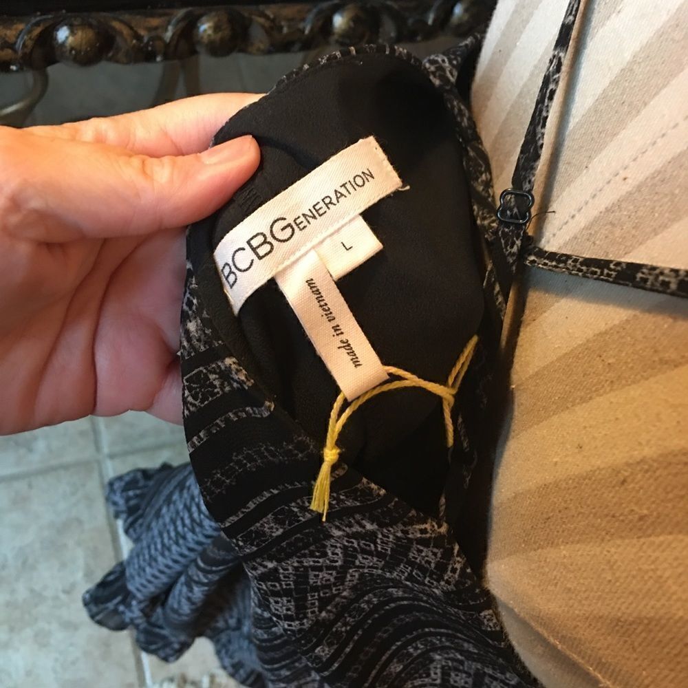 BCBG SUNDRESS NWOT!  - Picture 3 of 8